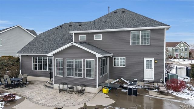 26 Sterling Place, Lancaster, NY 14086