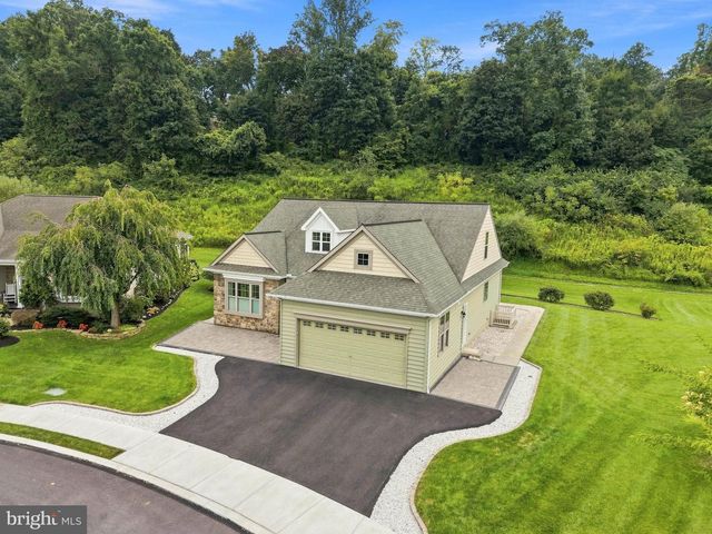 1005 BRIARWOOD CT, Lebanon, PA 17042