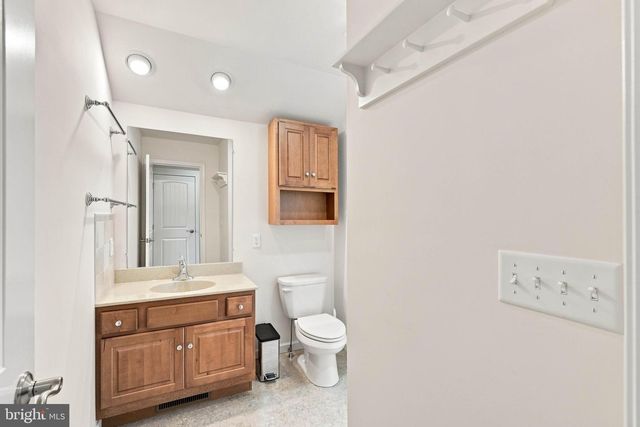 1005 BRIARWOOD CT, Lebanon, PA 17042
