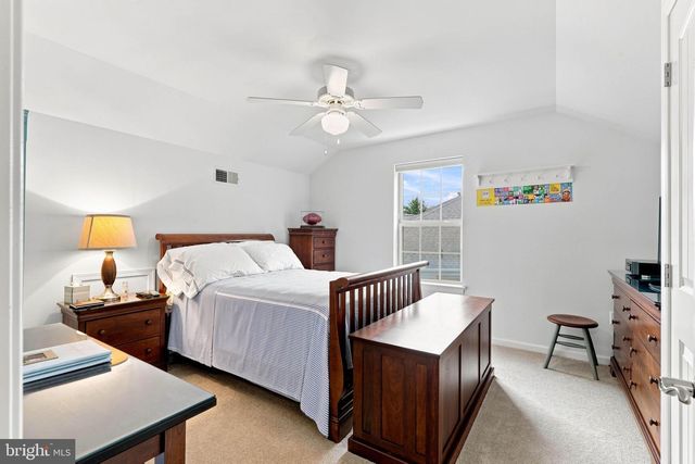 1005 BRIARWOOD CT, Lebanon, PA 17042