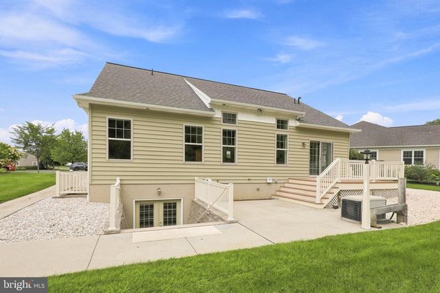1005 BRIARWOOD CT, Lebanon, PA 17042