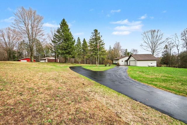 19710 230th Avenue, Paris, MI 49338
