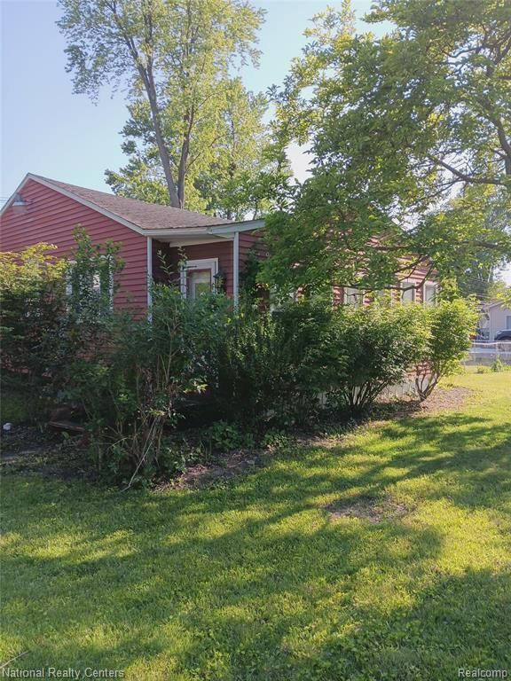 30429 Pardo Street, Garden City, MI 48135