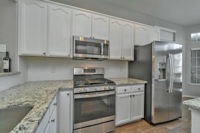 1884 Vaduz Ct, Manteca, CA 95337