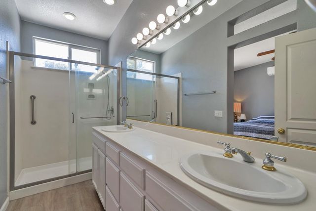 1884 Vaduz Ct, Manteca, CA 95337
