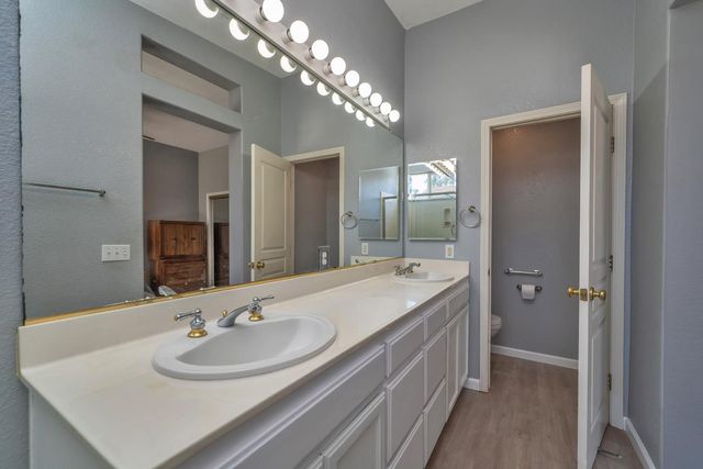 1884 Vaduz Ct, Manteca, CA 95337