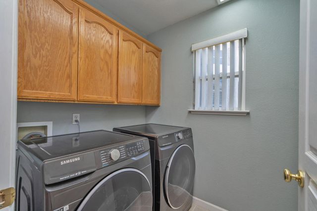 1884 Vaduz Ct, Manteca, CA 95337