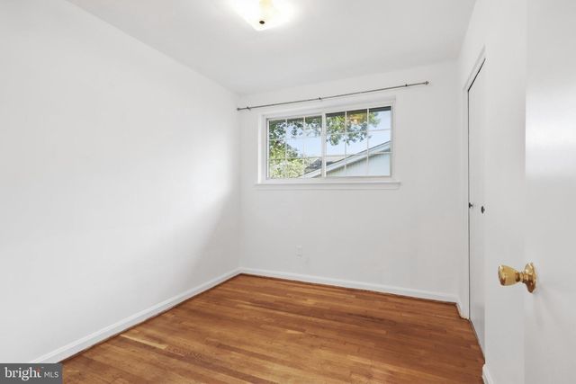 6817 CALVERTON DR, Hyattsville, MD 20782