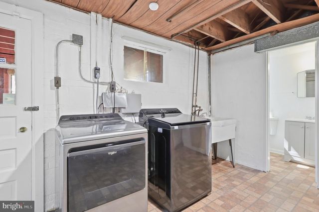 6817 CALVERTON DR, Hyattsville, MD 20782