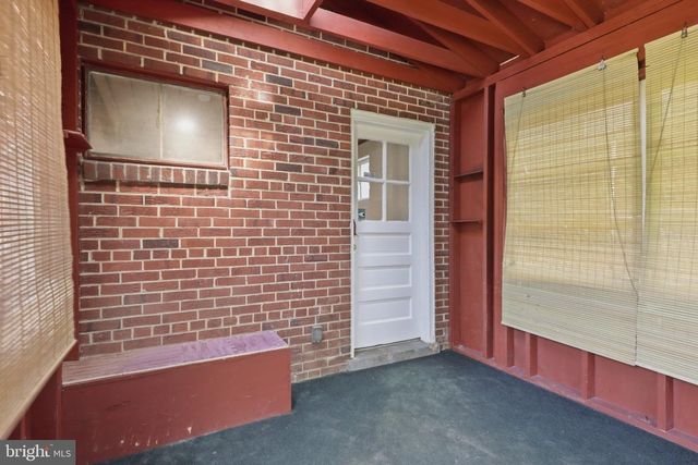 6817 CALVERTON DR, Hyattsville, MD 20782