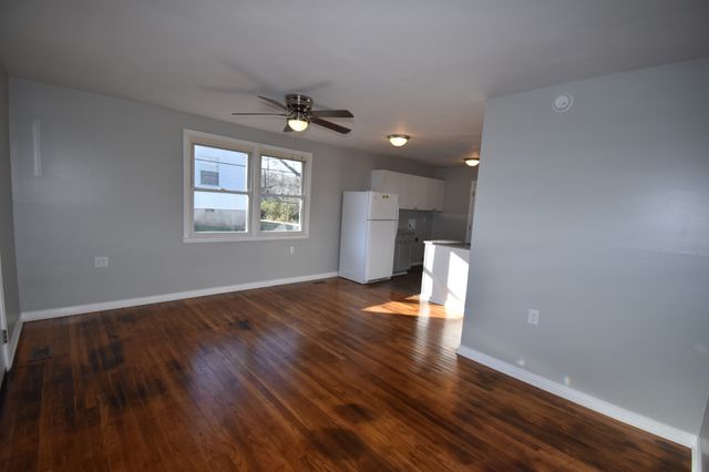 944 E Happy Hollow Dr, Clarksville, TN 37040