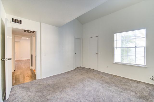 9809 Richmond Avenue D5, Houston, TX 77042