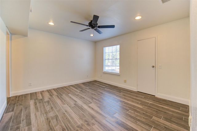 9809 Richmond Avenue D5, Houston, TX 77042