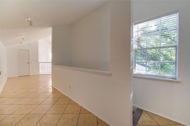 9809 Richmond Avenue D5, Houston, TX 77042