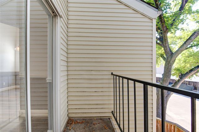 9809 Richmond Avenue D5, Houston, TX 77042