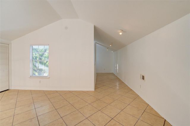 9809 Richmond Avenue D5, Houston, TX 77042