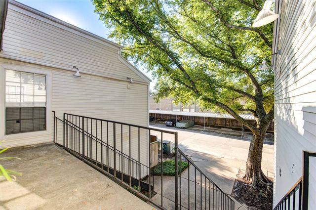 9809 Richmond Avenue D5, Houston, TX 77042