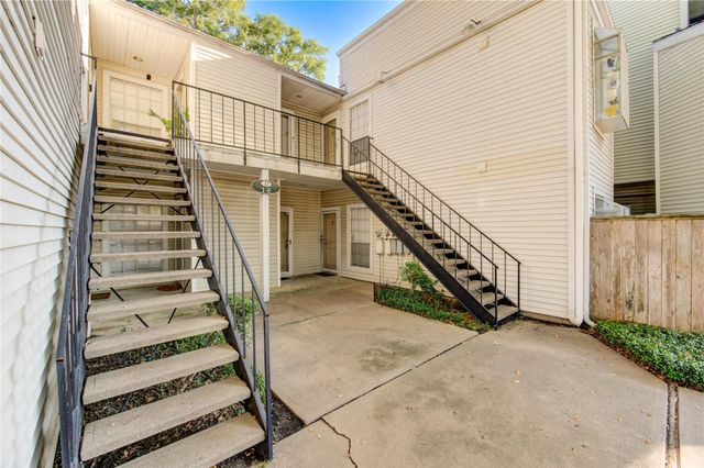 9809 Richmond Avenue D5, Houston, TX 77042