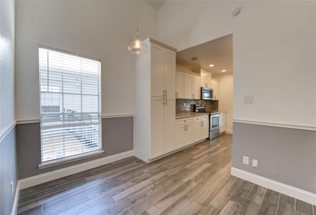 9809 Richmond Avenue D5, Houston, TX 77042