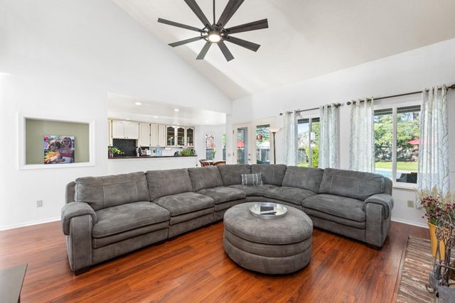 10165 Snowy Owl Way, Auburn, CA 95603