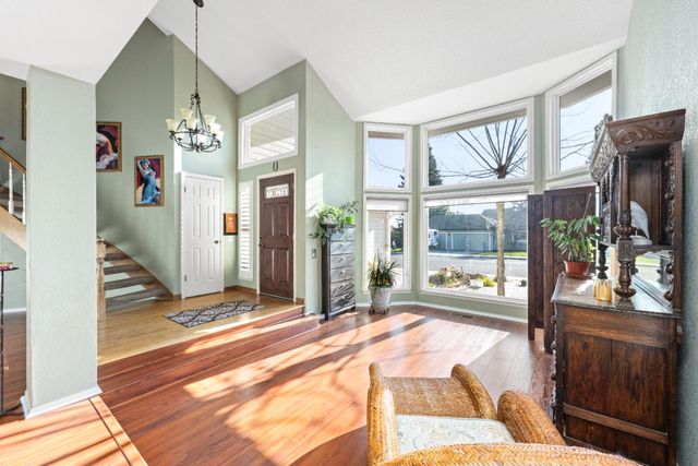 10165 Snowy Owl Way, Auburn, CA 95603