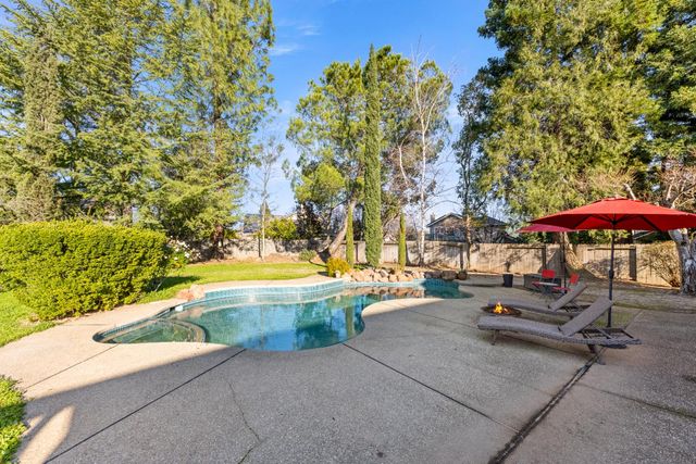 10165 Snowy Owl Way, Auburn, CA 95603