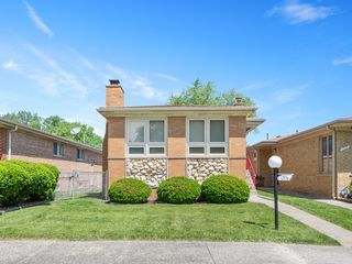 1306 E 88th Place, Chicago, IL 60619