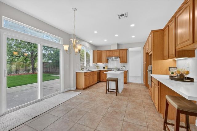 1321 Muirkirk Ct, Folsom, CA 95630