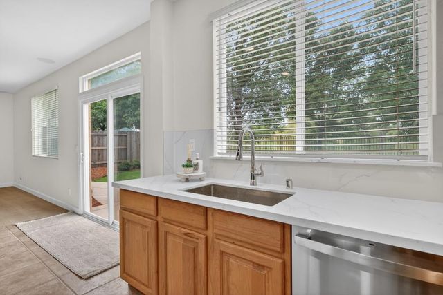 1321 Muirkirk Ct, Folsom, CA 95630