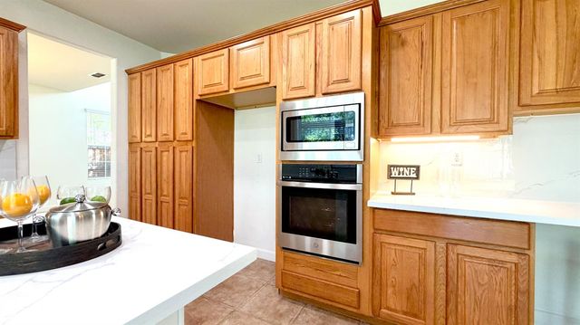1321 Muirkirk Ct, Folsom, CA 95630