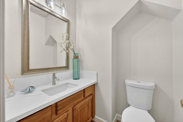 1321 Muirkirk Ct, Folsom, CA 95630