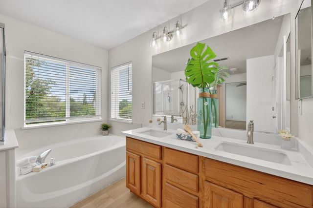 1321 Muirkirk Ct, Folsom, CA 95630