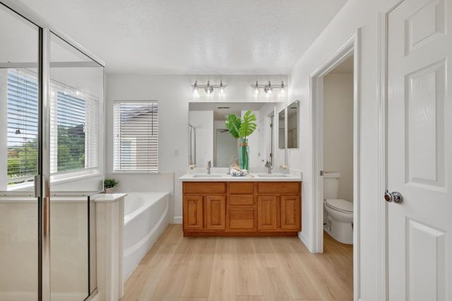 1321 Muirkirk Ct, Folsom, CA 95630
