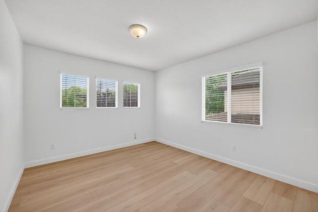 1321 Muirkirk Ct, Folsom, CA 95630