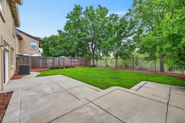1321 Muirkirk Ct, Folsom, CA 95630