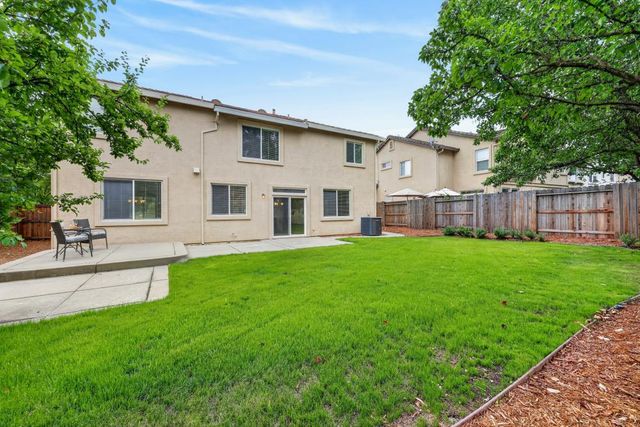 1321 Muirkirk Ct, Folsom, CA 95630