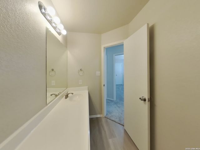 2615 Thunder Gulch, San Antonio, TX 78245