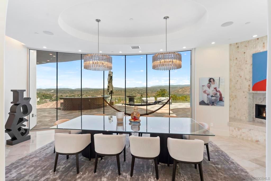 Image 11 of property listing at 13220 Highlands Ranch Rd, Poway, CA 92064