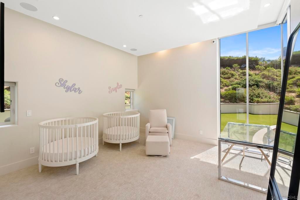 Image 14 of property listing at 13220 Highlands Ranch Rd, Poway, CA 92064