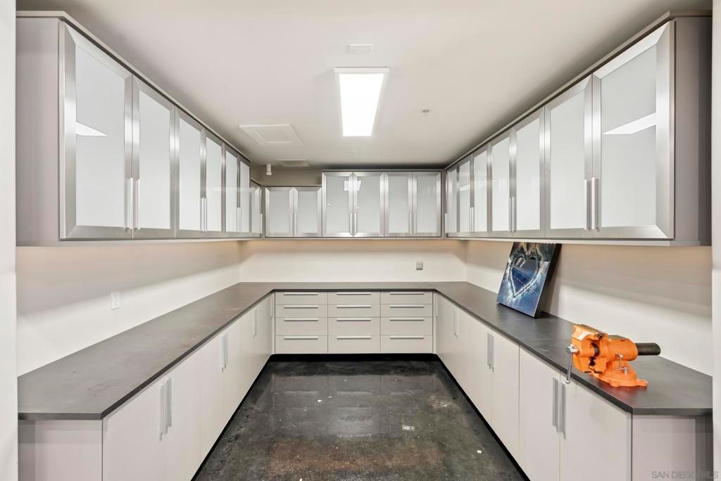 Image 31 of property listing at 13220 Highlands Ranch Rd, Poway, CA 92064