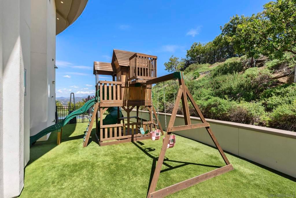 Image 39 of property listing at 13220 Highlands Ranch Rd, Poway, CA 92064