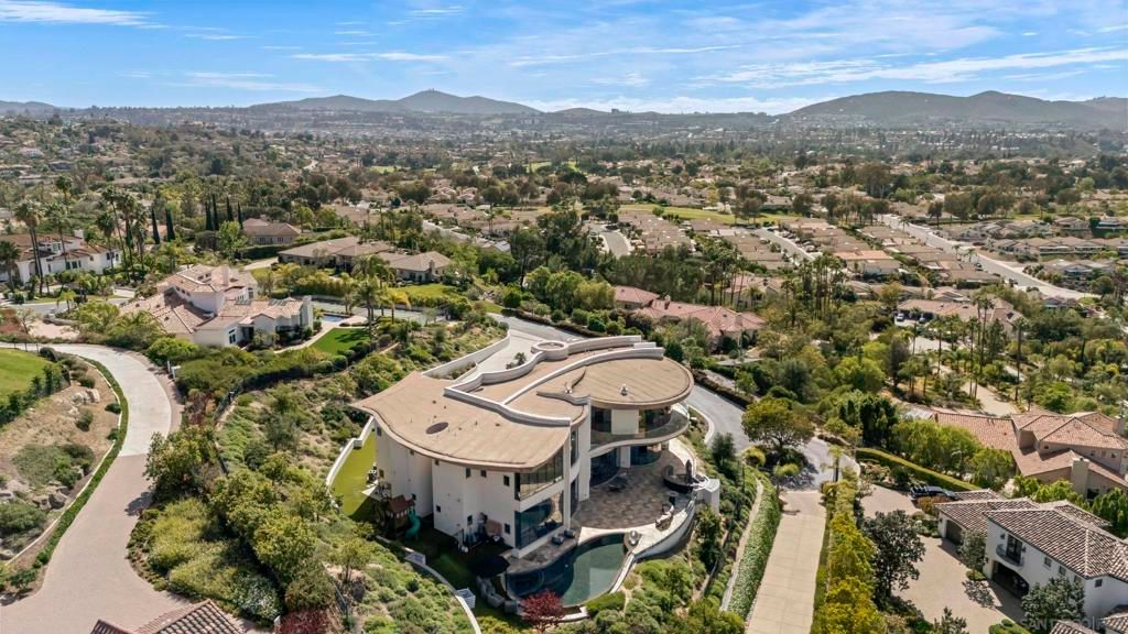 Image 41 of property listing at 13220 Highlands Ranch Rd, Poway, CA 92064