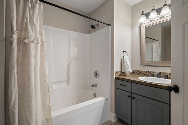 4614 Caspian Drive, Hudsonville, MI 49426