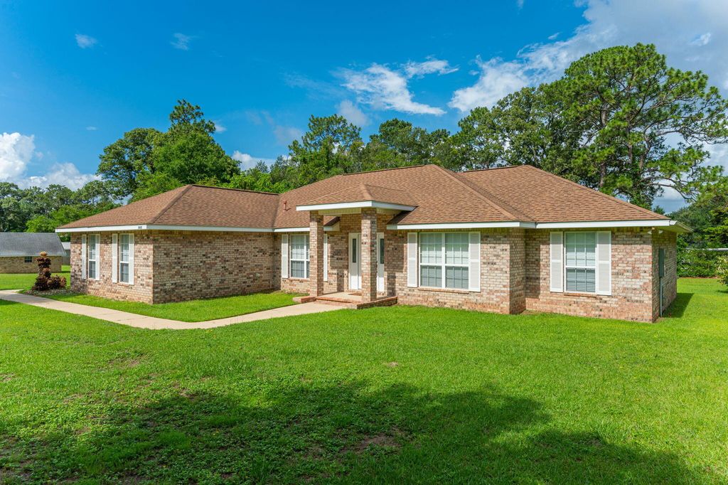 1415 Grandview Drive, Crestview, FL 32539