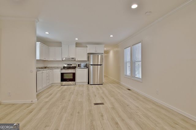 52 Fernwood Drive, Fayetteville, GA 30214