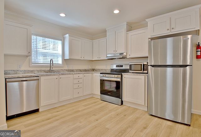 52 Fernwood Drive, Fayetteville, GA 30214