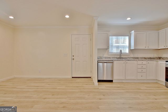 52 Fernwood Drive, Fayetteville, GA 30214