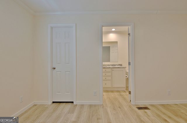 52 Fernwood Drive, Fayetteville, GA 30214