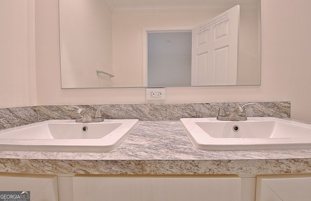 52 Fernwood Drive, Fayetteville, GA 30214