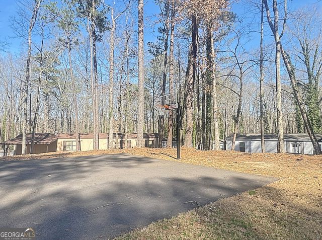 52 Fernwood Drive, Fayetteville, GA 30214